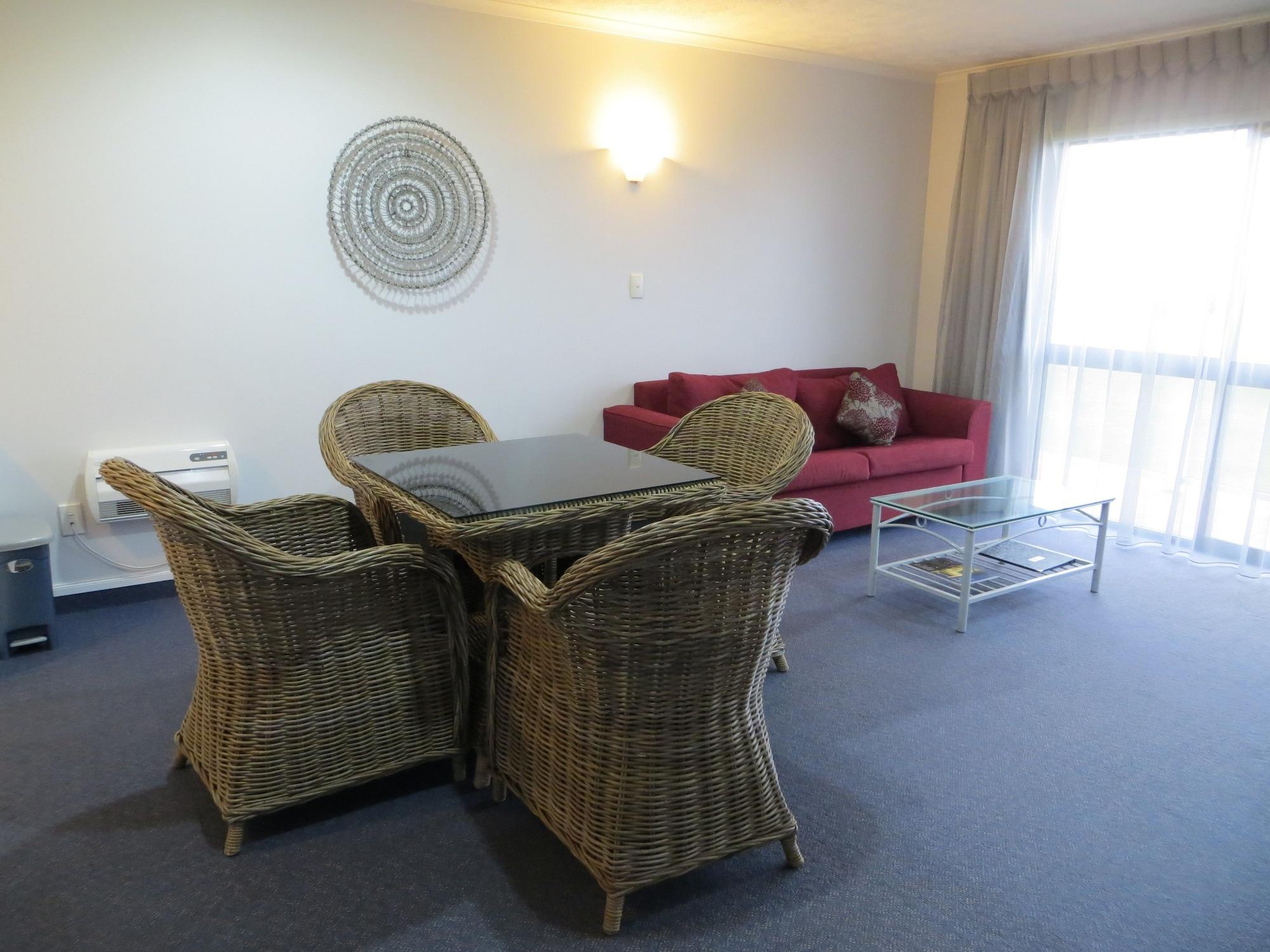 Harbour View Motel On Ahuriri Beach In Napier Nz With Sea View Suites Dış mekan fotoğraf