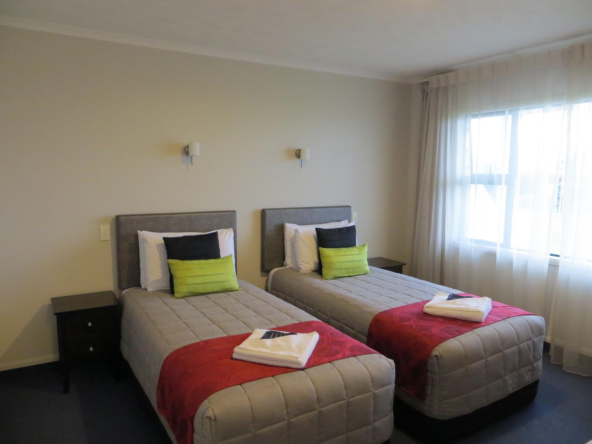 Harbour View Motel On Ahuriri Beach In Napier Nz With Sea View Suites Dış mekan fotoğraf
