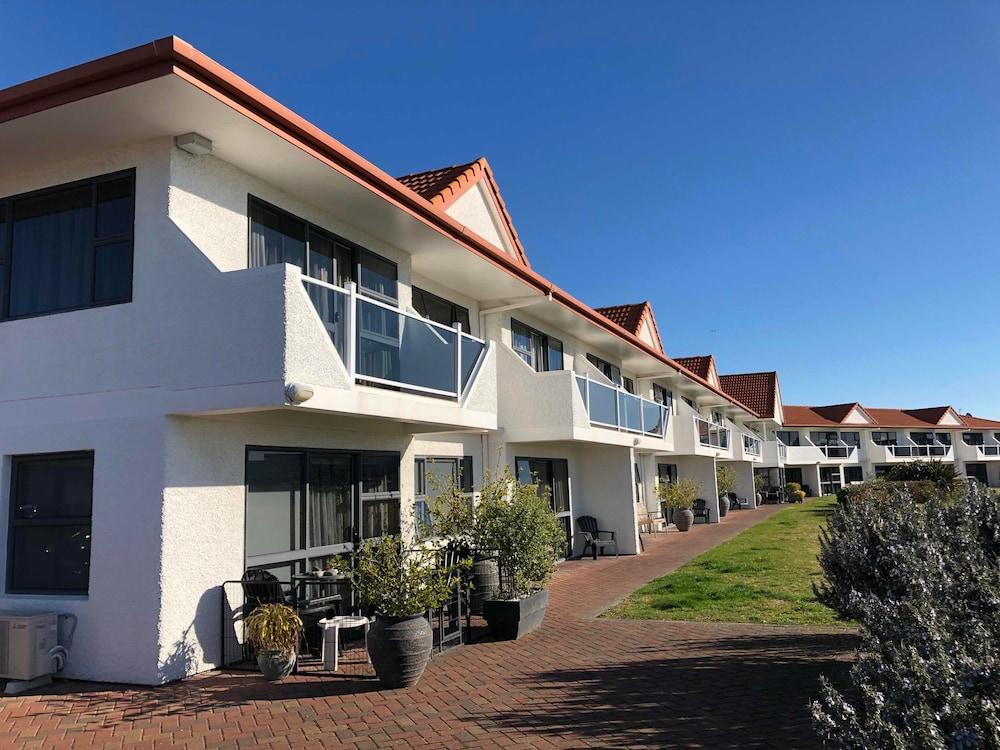 Harbour View Motel On Ahuriri Beach In Napier Nz With Sea View Suites Dış mekan fotoğraf