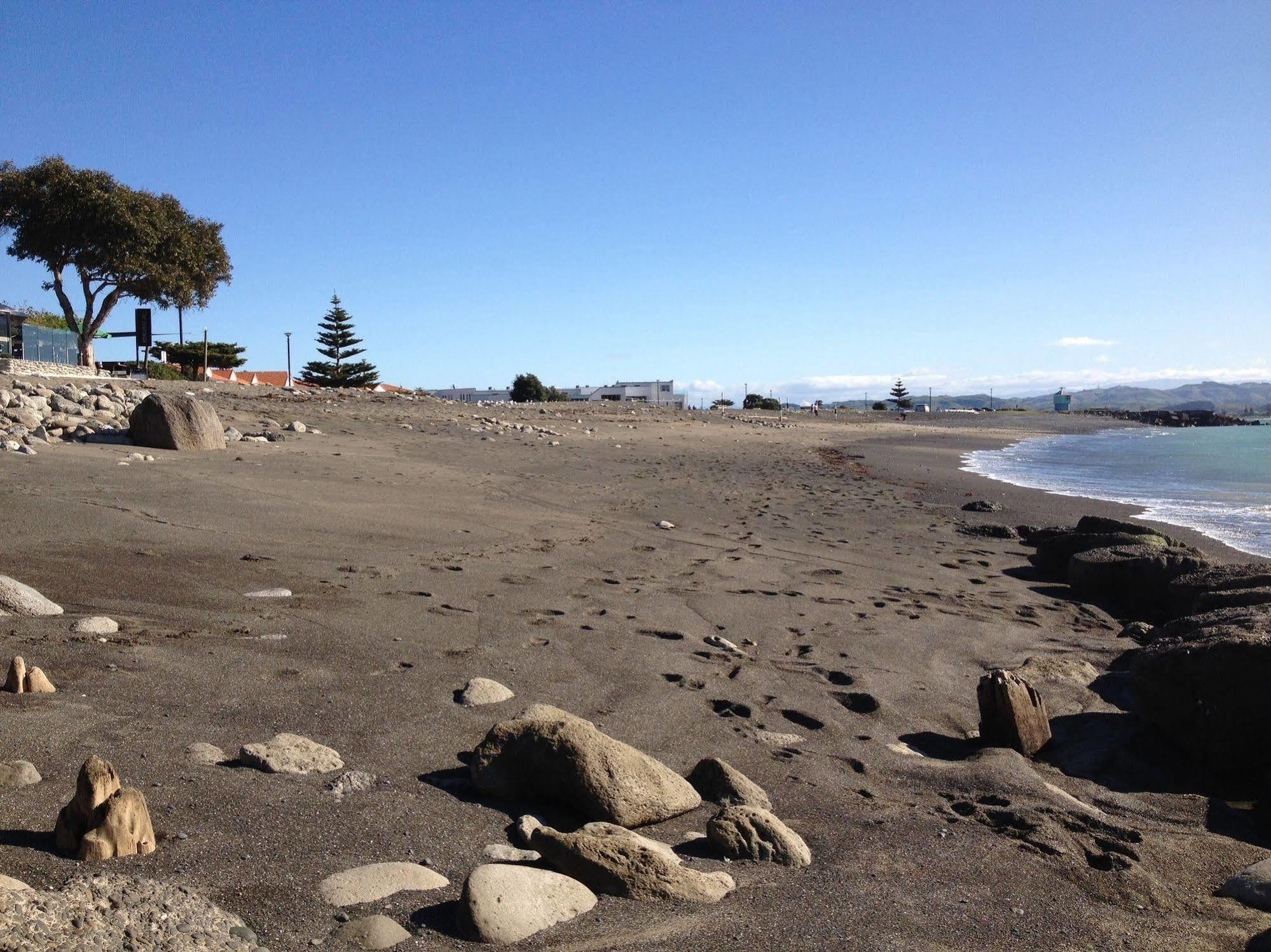 Harbour View Motel On Ahuriri Beach In Napier Nz With Sea View Suites Dış mekan fotoğraf
